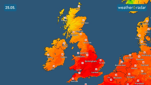 Temperature map of the UK and Ireland on 25.05 showing intense red and orange heat across Britain, with temperatures reaching 32 °C near London and widespread warmth across the region.