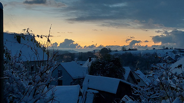 © Rebecca Madej via WetterMelder Deutschland Der Wintermorgen in Aach nahe Konstanz am Bodensee.