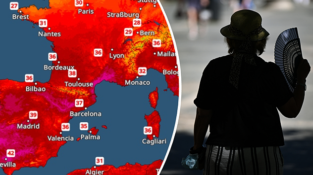 Een weerkaart toont temperaturen boven de 35 graden in Zuid-Europa. Rechts op de foto waait iemand zichzelf koelte toe.