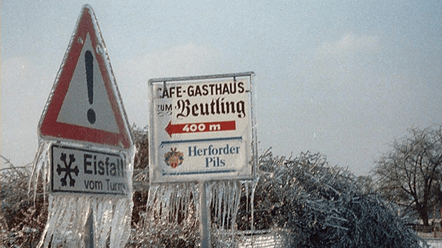 Eingefrorene Schilder