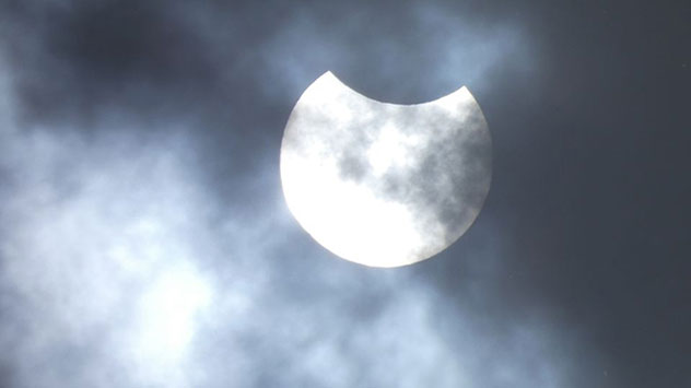 Am Mittag des 10. Juni 2021 ist eine partielle Sonnenfinsternis von Deutschland aus zu sehen gewesen. 