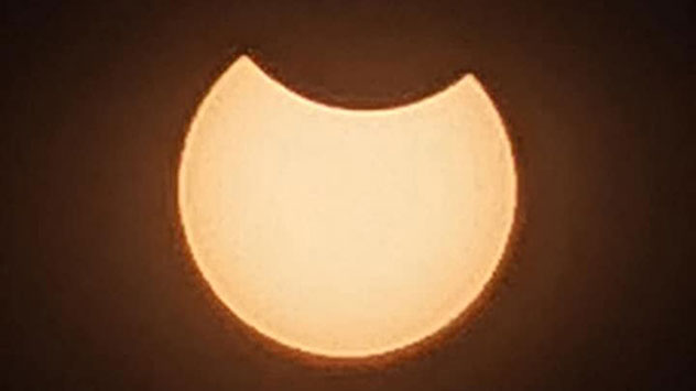 Am Mittag des 10. Juni 2021 ist eine partielle Sonnenfinsternis von Deutschland aus zu sehen gewesen. 