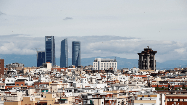 Cielos limpios de polución en la ciudad de Madrid.