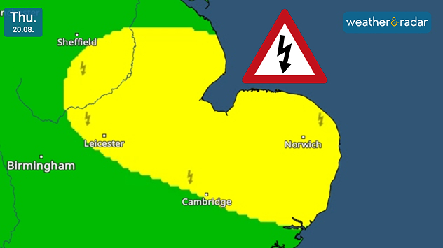Weather warning map for Thursday 20.08 showing a broad yellow thunderstorm risk area across eastern England, including Leicester, Cambridge and Norwich, with a lightning warning symbol.