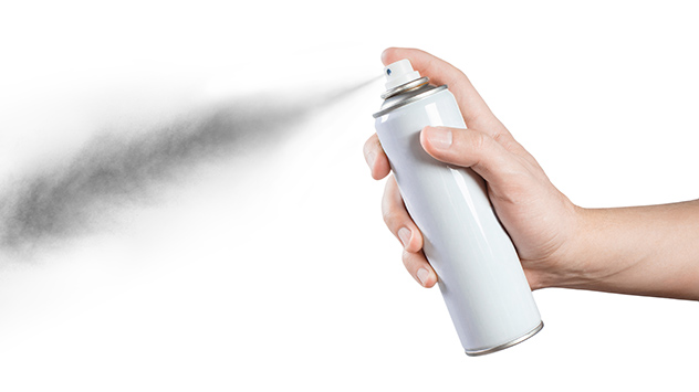 FCKW wurden früher unter anderem als Kühlmittel und als Treibmittel in Spraydosen verwendet. Inzwischen ist das verboten.