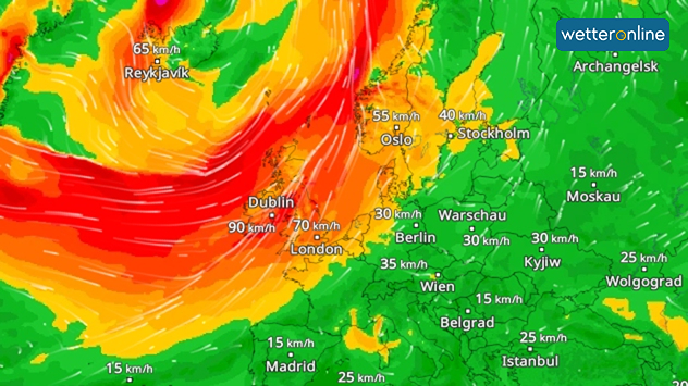 Wetterkarte Europas mit sehr starkem Windband über dem Atlantik bis zu den Britischen Inseln.