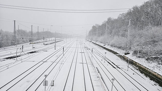 Eingeschneite Schienen