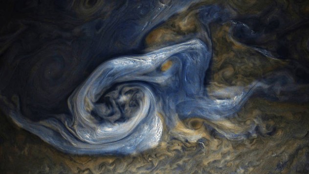 Innerhalb solcher Stürme toben oft gewaltige Gewitter mit Blitzen, die bis zu tausendmal stärker sein können als in irdischen Gewittern.