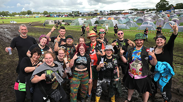 Menschengruppe auf dem Wacken