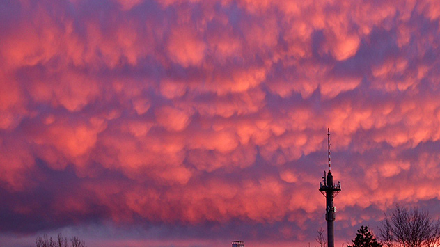 © Unwetterfreaks Mammatus-Wolken im Abendlicht über Südbayern