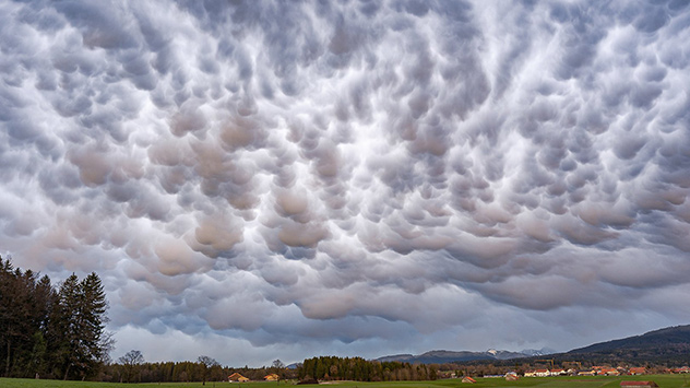 © Unwetterfreaks Mammatus-Wolken über Südbayern