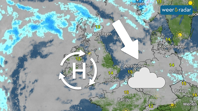 De weerkaart voor komend weekend toont een hogedrukgebied boven de Britse Eilanden. Aan de oostkant ervan wordt met een noordwestenwind vochtige lucht aangevoerd.