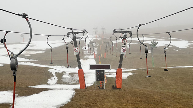 Sessellift Tauwetter Schneereste