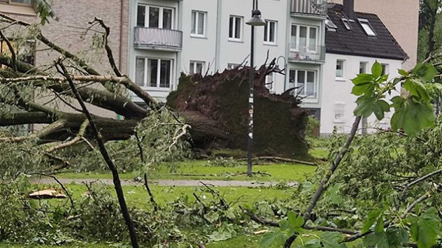 Am 20. Mai ziehen gleich mehrere Tornados über das Land. Es entstehen Millionenschäden und zahlreiche Menschen werden verletzt.