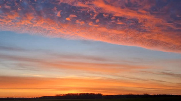 © Antje Scholz-Arsand via WetterMelder Deutschland Pastellfarben am Morgenhimmel bei Wollfsburg