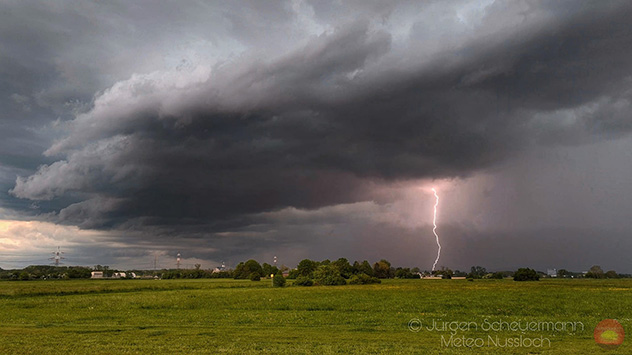 Ein besonders eindrucksvolles Gewitter konnte im Rhein-Neckar-Kreis fotografiert werden. 