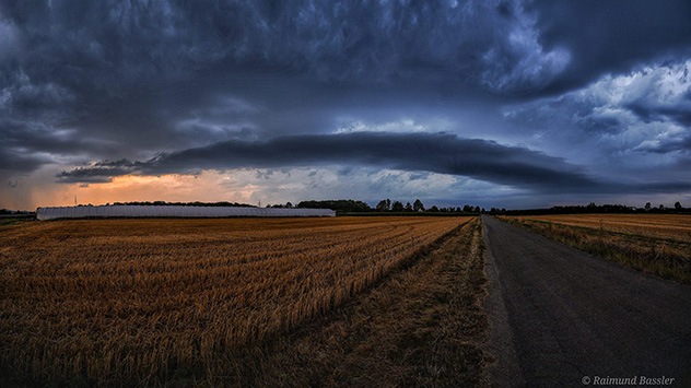 Böenfront über der Rheinebene