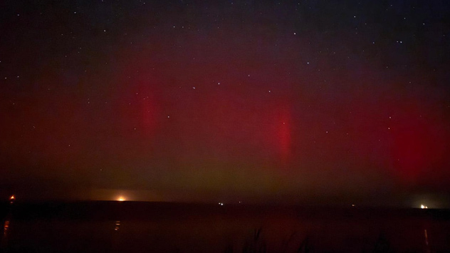 Die Polarlichter gegen Mitternacht von der Ostsee aus gesehen.