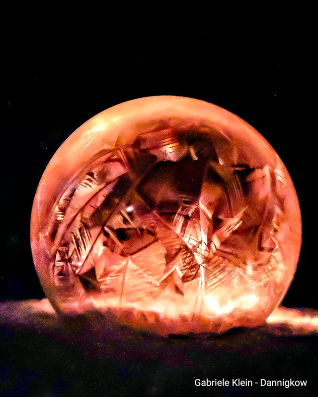 Les nuits sont généralement glaciales. Localement, on peut photographier des bulles de savon gelées.