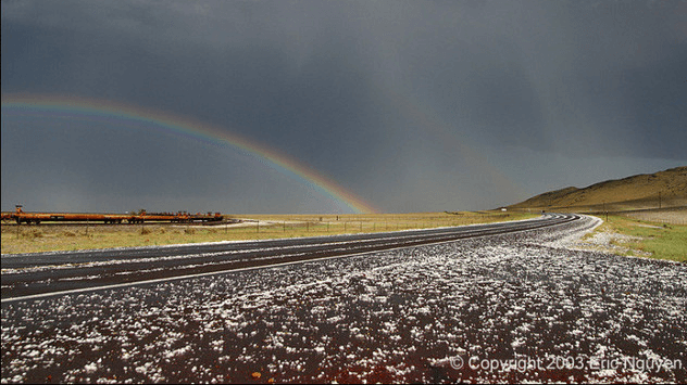 Hagelunwetter mit Regenbogenbildung 