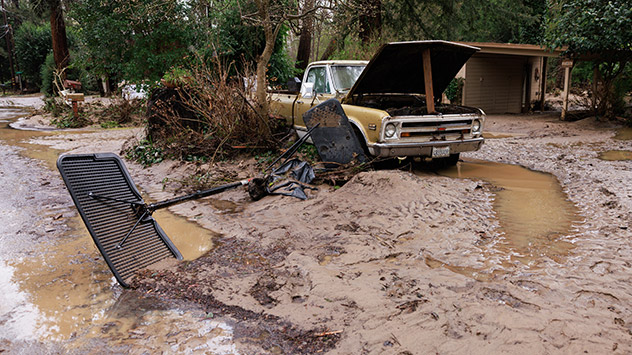 Auto in Kalifornien im Schlamm