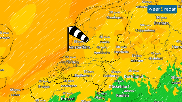 De WindRadar kleurt geel/oranje boven de Benelux met windstoten van 40 tot 60 kilometer per uur. Een windvaan is aan de kust ingetekend.