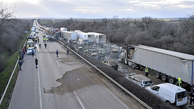 © dpa Massenkarambolage in Ungarn