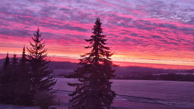 Glühender Morgenhimmel über Sachsen-Anhalt