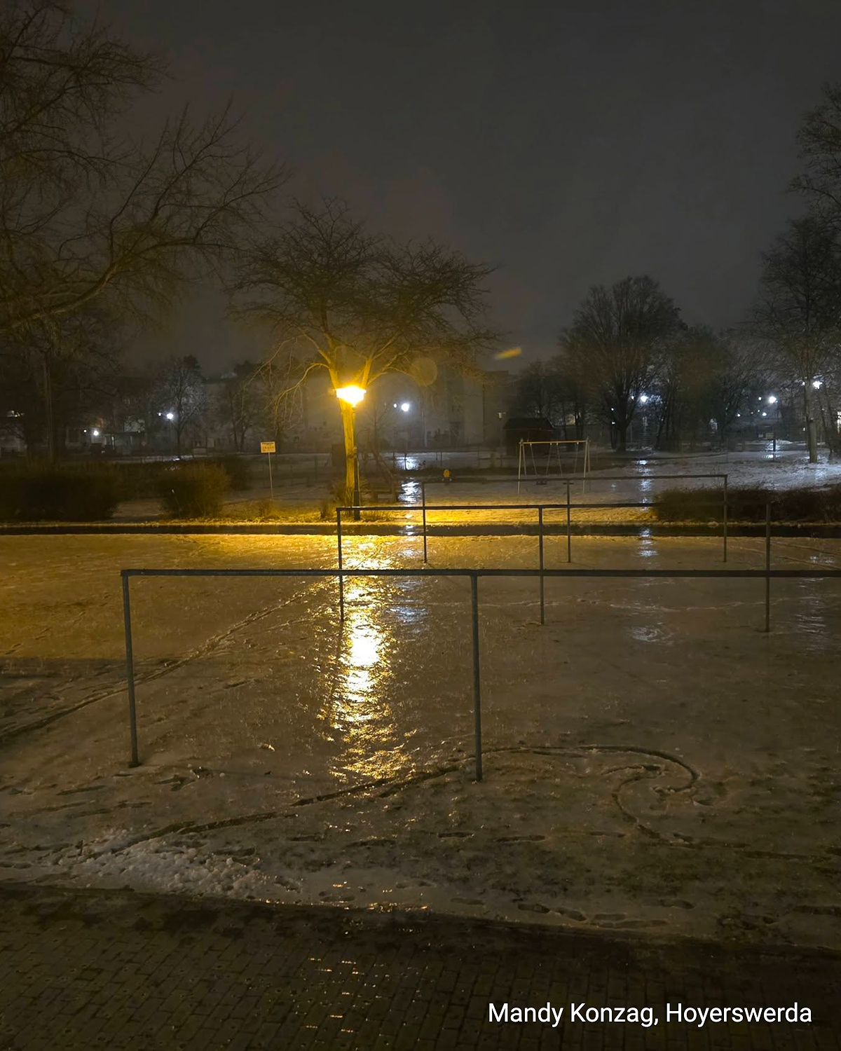Vereister Park in Hoyerswerda