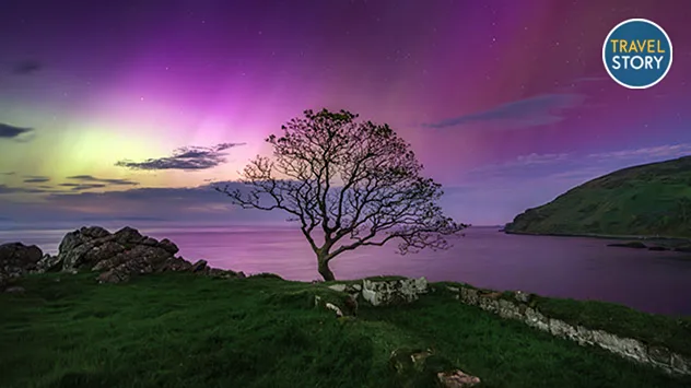 Polarlichter über der Murlough Bay in der Grafschaft Antrim.